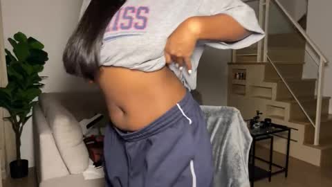 Fantasy Black Girl online show from November 17, 6:08 am