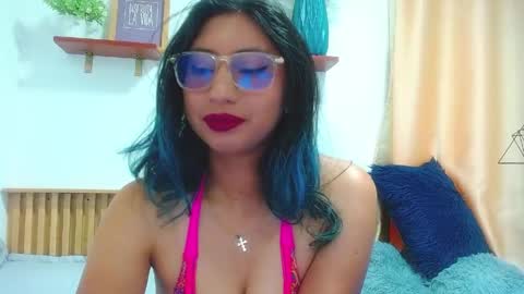 V I O L E T  online show from May 27, 2:25 pm