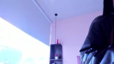 violet online show from December 13, 7:53 pm