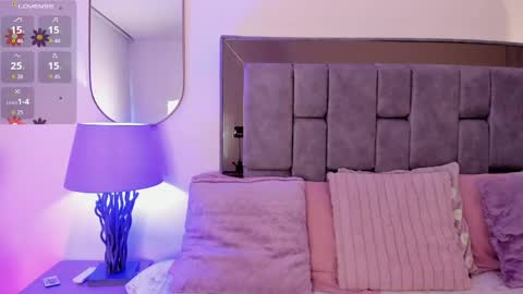 Violet Nova online show from April 16, 11:33 am