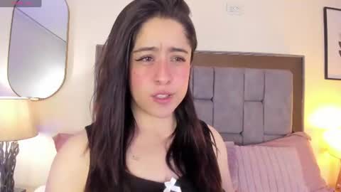 Snapshot of violet_nova1 chatting on June 18, 11:36 am Violet Nova online show from June 18, 11:36 am