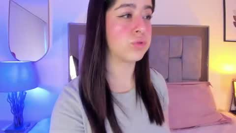 Snapshot of violet_nova1 chatting on June 25, 11:37 am Violet Nova online show from June 25, 11:37 am