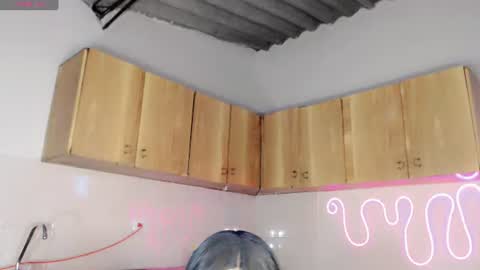 violeta_r_01 online show from June 18, 4:46 am