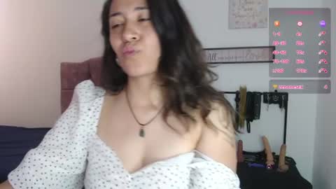 violeta_scott_ online show from June 25, 4:00 pm