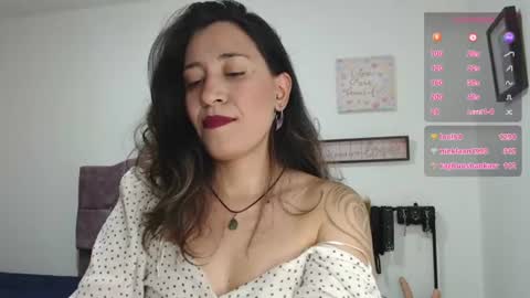 violeta_scott_ online show from June 26, 4:06 am