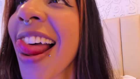 Violeta online show from July 27, 2:13 pm