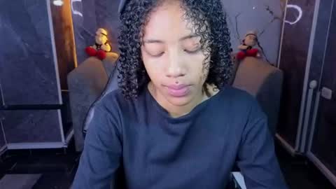 violeth_b online show from July 1, 1:24 pm
