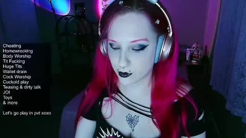 Violet October online show from September 26, 8:40 am