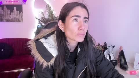 violetparkker online show from February 3, 12:03 pm