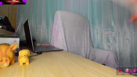 violetparkker online show from October 17, 12:01 am