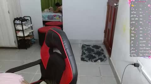 violett_11 online show from January 15, 2:27 am