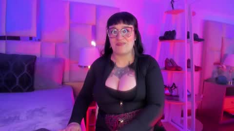 Violett  online show from January 9, 8:21 pm