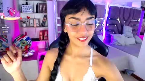 Violet online show from July 8, 11:26 am