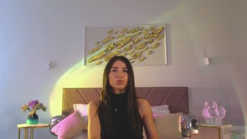 violetta_finch online show from July 1, 11:56 am