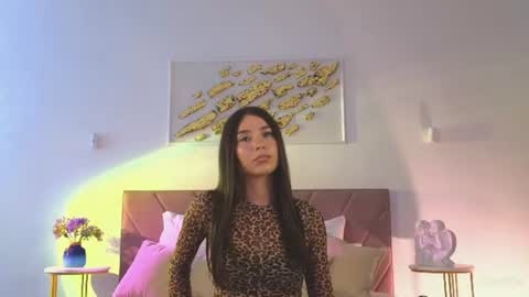 violetta_finch online show from July 16, 1:50 pm