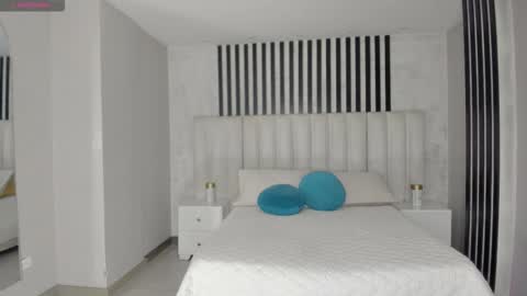 Violett Castel online show from March 21, 6:55 pm