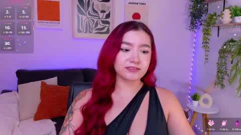 Violett Castel online show from May 12, 8:06 pm