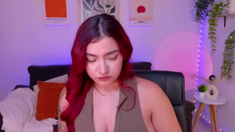 Violett Castel online show from May 19, 8:48 pm