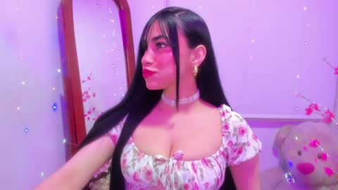 violette_laurent online show from May 10, 1:44 am
