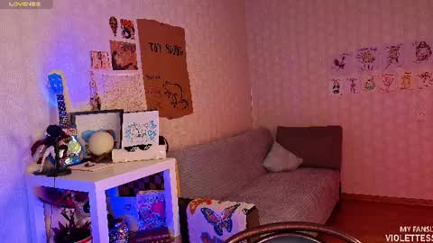 Snapshot of violettesss chatting on July 17, 6:35 pm Vi Best on my Fansly online show from July 17, 6:35 pm