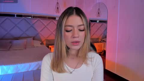 Violett  online show from January 15, 6:44 pm