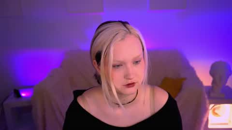 Violett online show from June 17, 6:27 am