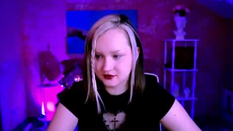 Violett online show from June 29, 6:30 am