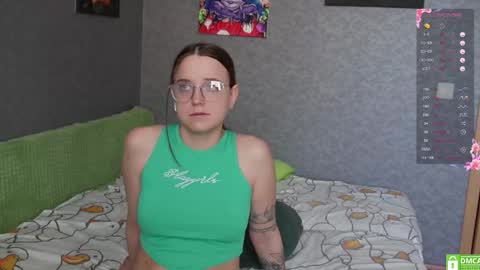 Violet online show from March 13, 7:37 am