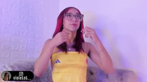 violetwinters_ online show from June 18, 3:51 am