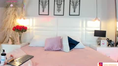 VIOLLET online show from October 20, 8:31 pm