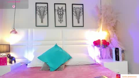 VIOLLET online show from November 13, 10:52 pm