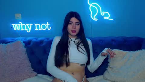 viollinalv online show from February 8, 8:42 am