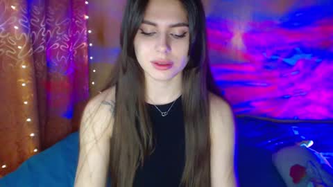 viollinalv online show from March 4, 9:11 pm