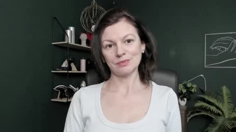 Vivian online show from March 19, 6:50 am