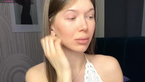 Vivian Evans online show from February 20, 1:03 am