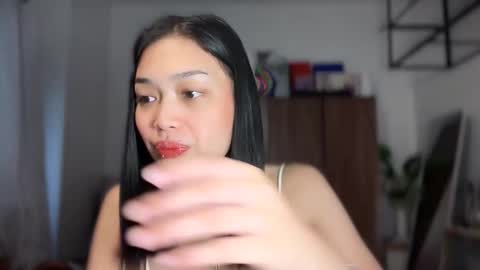 Vivian online show from February 19, 1:34 am