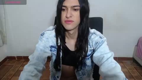 Snapshot of vivianalatin chatting on June 16, 12:08 pm instagram Viviana73215 online show from June 16, 12:08 pm
