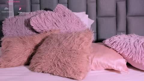 Vivi online show from October 6, 12:13 pm