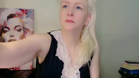 Vivians Roses online show from July 28, 1:54 pm