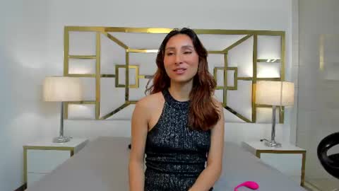 Viviene online show from July 9, 3:43 am