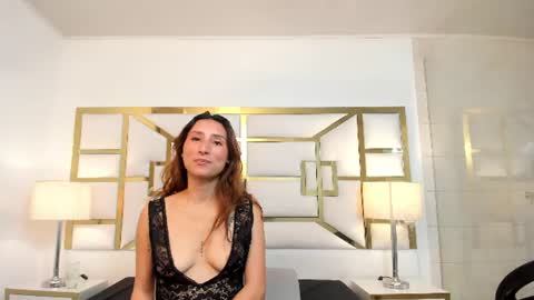 Viviene online show from July 15, 3:56 am