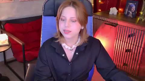 Snapshot of viviennehebert chatting on June 25, 12:53 pm Vivienne online show from June 25, 12:53 pm