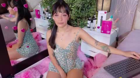 Snapshot of vixen_flutter chatting on May 12, 11:40 am Vixen online show from May 12, 11:40 am