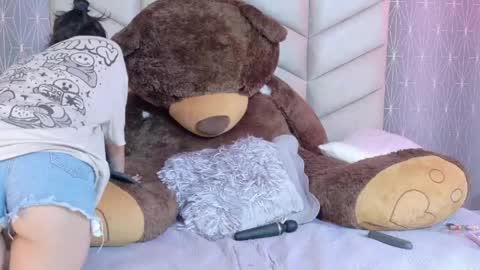 Snapshot of vixen_flutter chatting on June 3, 2:33 pm Vixen online show from June 3, 2:33 pm