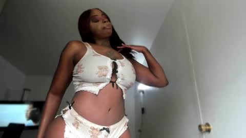 Sasha Malone online show from May 5, 5:21 pm