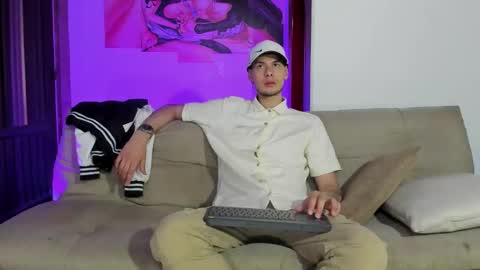 Snapshot of vlad__night chatting on February 9, 11:58 am Vlad online show from February 9, 11:58 am