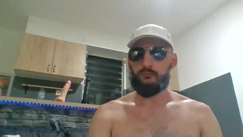 Snapshot of vladika021 chatting on June 13, 12:41 am vladika021 online show from June 13, 12:41 am