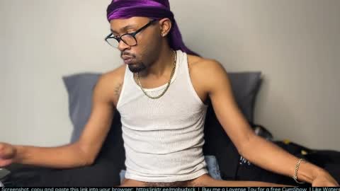 voodoodxck online show from April 7, 11:15 pm