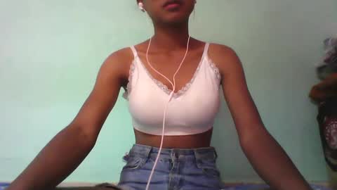 Snapshot of vounialdy chatting on January 21, 6:22 am vounialdy online show from January 21, 6:22 am