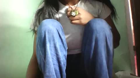 Snapshot of vounialdy chatting on February 7, 10:08 am vounialdy online show from February 7, 10:08 am